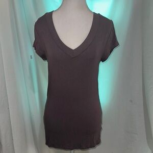Mossimo gray v neck tshirt size medium